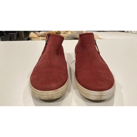 ECCO Women Burgundy Red Soft 7 Nubuck Zip Ankle Bootie Sz 41 Extra Wide Sneaker - Picture 6 of 7